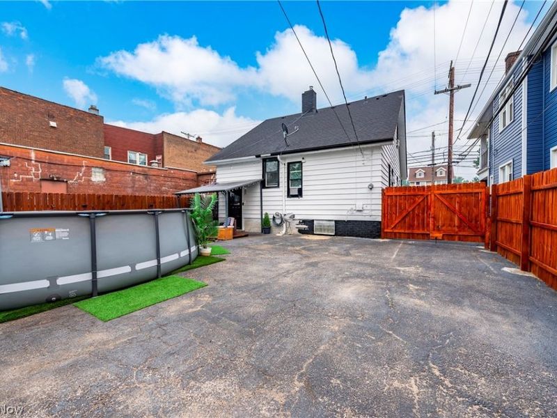 4626 Warner Road, Garfield Heights, OH 44125 Photo 6