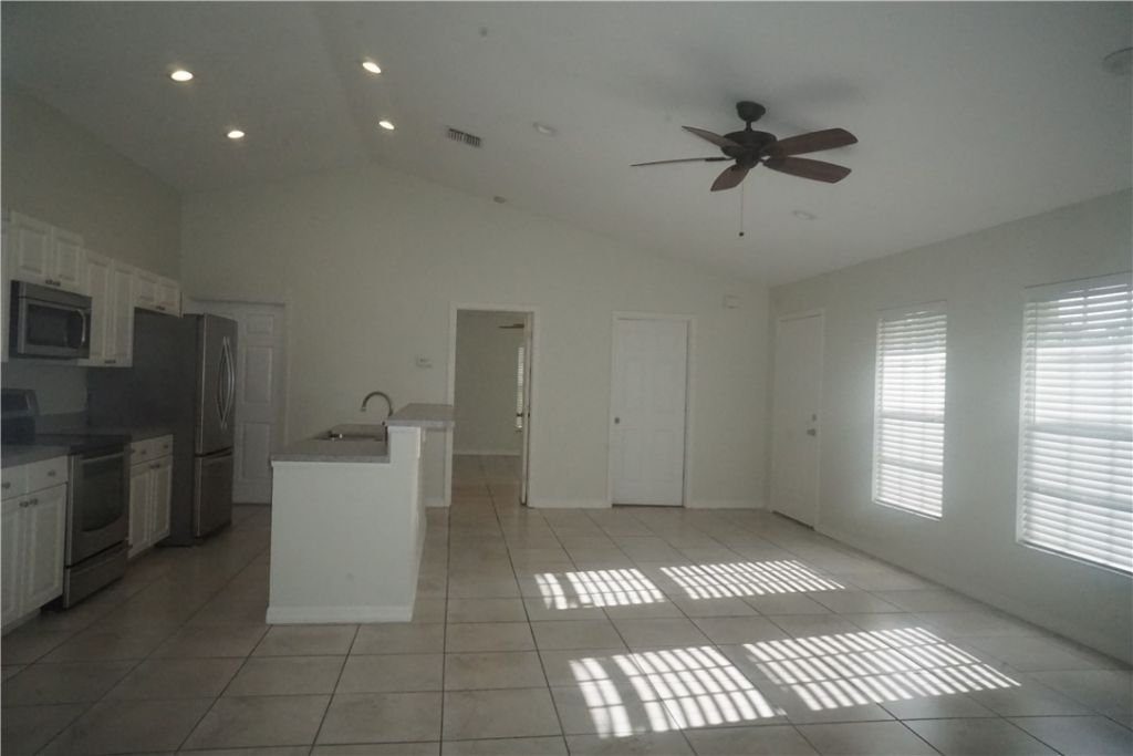 8455 Hart Avenue, Sebastian, FL 32958 Photo