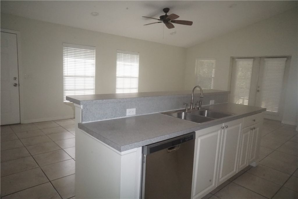 8455 Hart Avenue, Sebastian, FL 32958 Photo