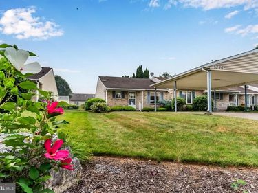 1094 WESTGATE DRIVE , CHAMBERSBURG, PA 17201