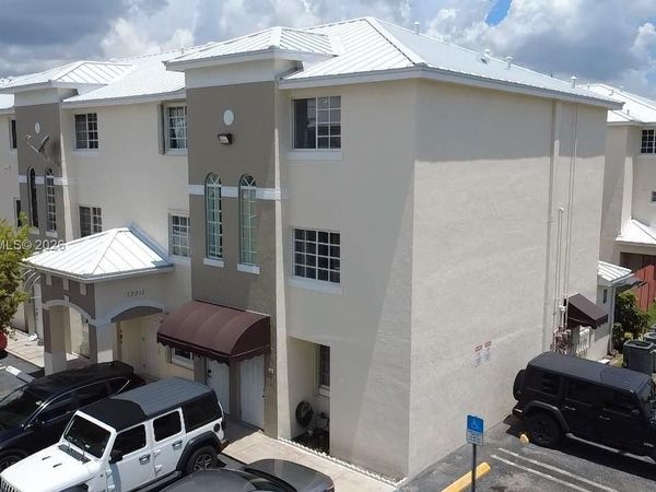 12015 SW 14 ST , Unit 301-C, Miami, FL 33184