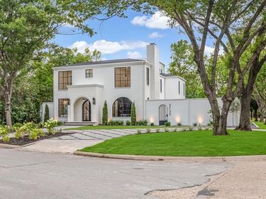 3739 N Versailles Avenue, Dallas, TX 75209