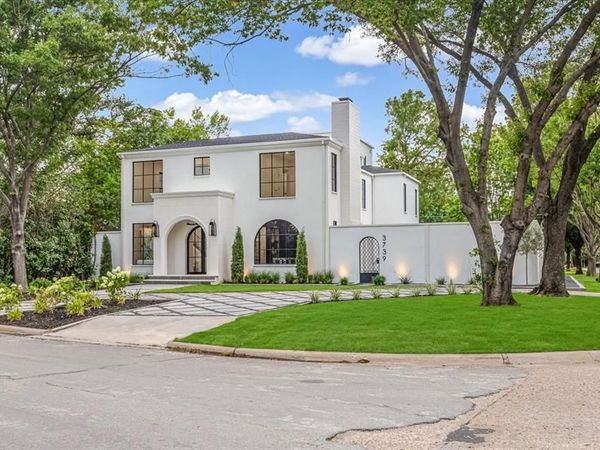 3739 N Versailles Avenue, Dallas, TX 75209