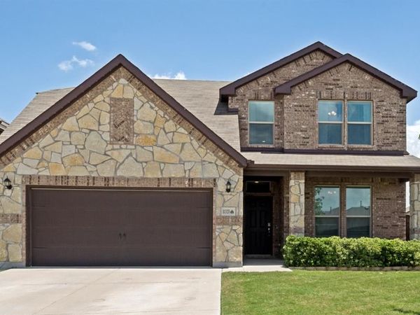 11520 Aspen Meadows Court , Aubrey, TX 76227