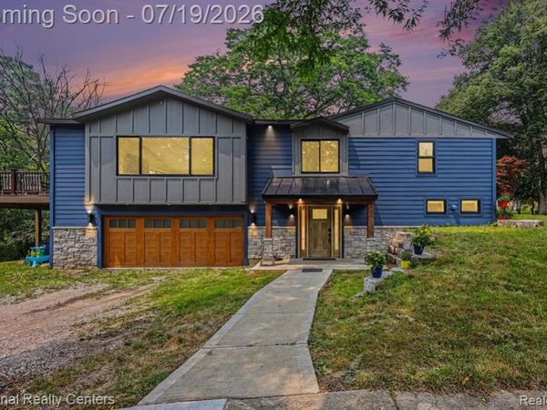 290 Larkspur Street, Ann Arbor, MI 48105