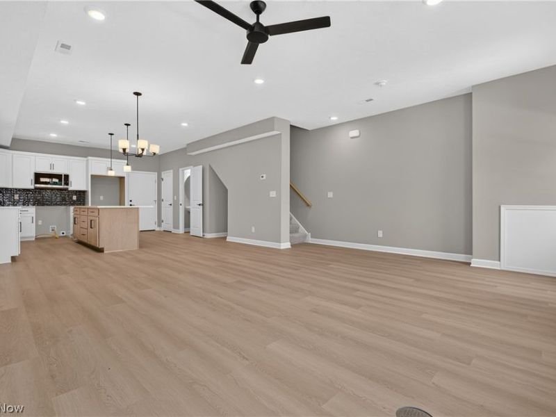 469 Harbor Lane, Lorain, OH 44052 Photo 18