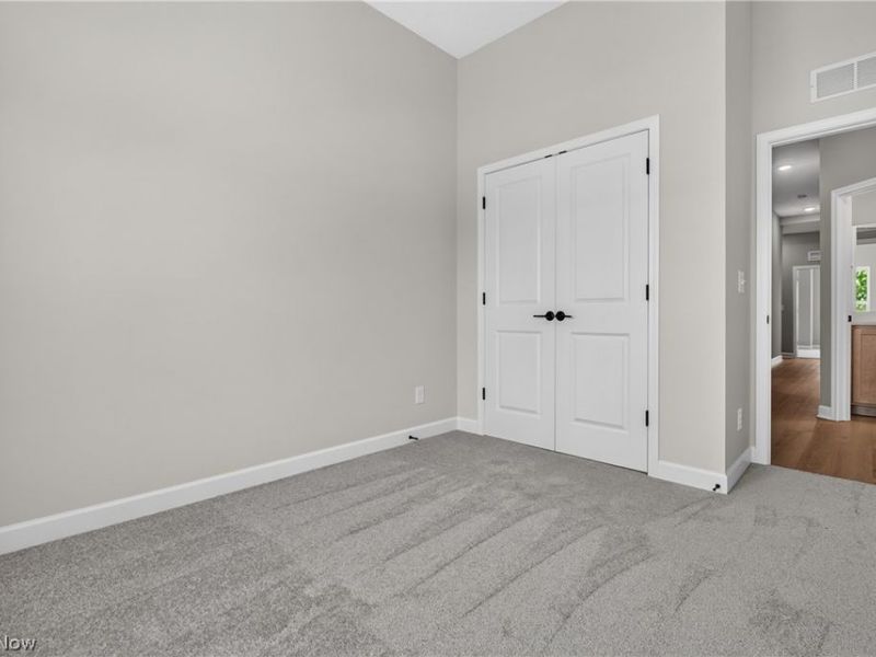 469 Harbor Lane, Lorain, OH 44052 Photo 24