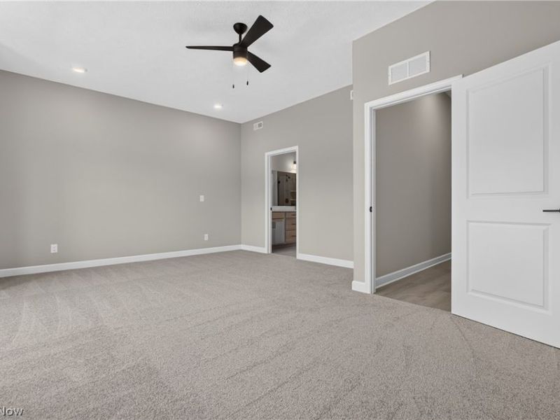 469 Harbor Lane, Lorain, OH 44052 Photo 39