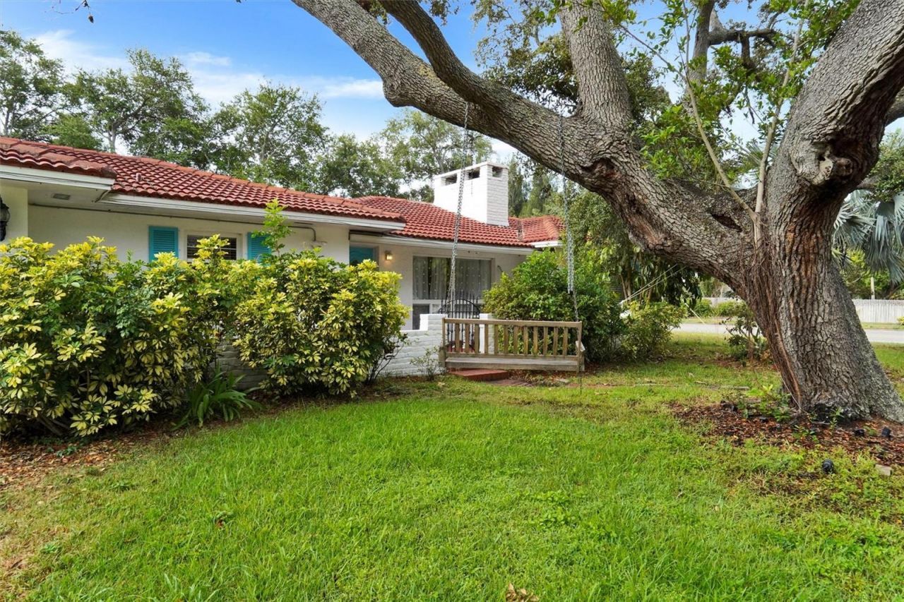7716 Dartmouth Avenue N, Saint Petersburg, FL 33710 Photo