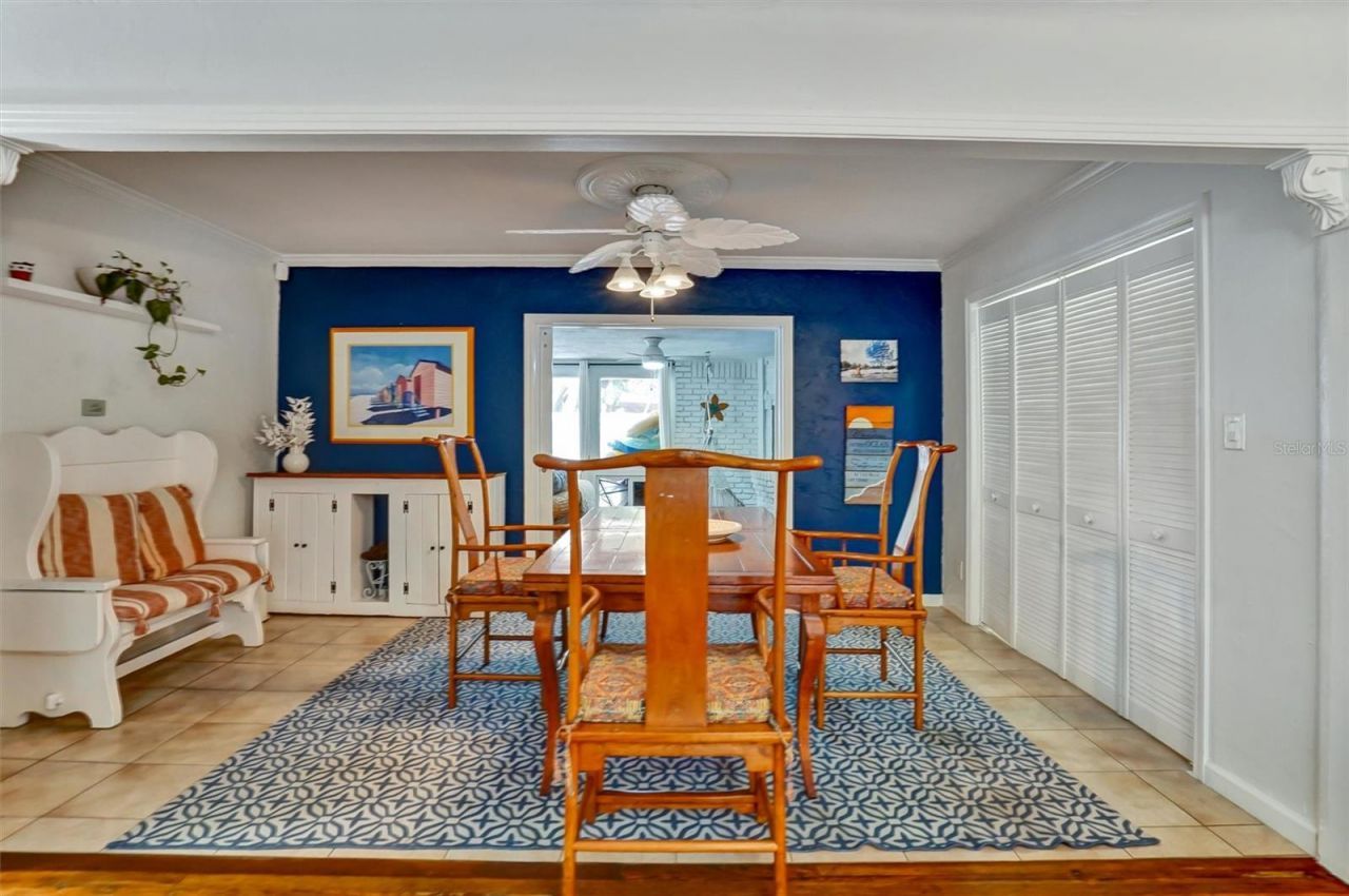 7716 Dartmouth Avenue N, Saint Petersburg, FL 33710 Photo