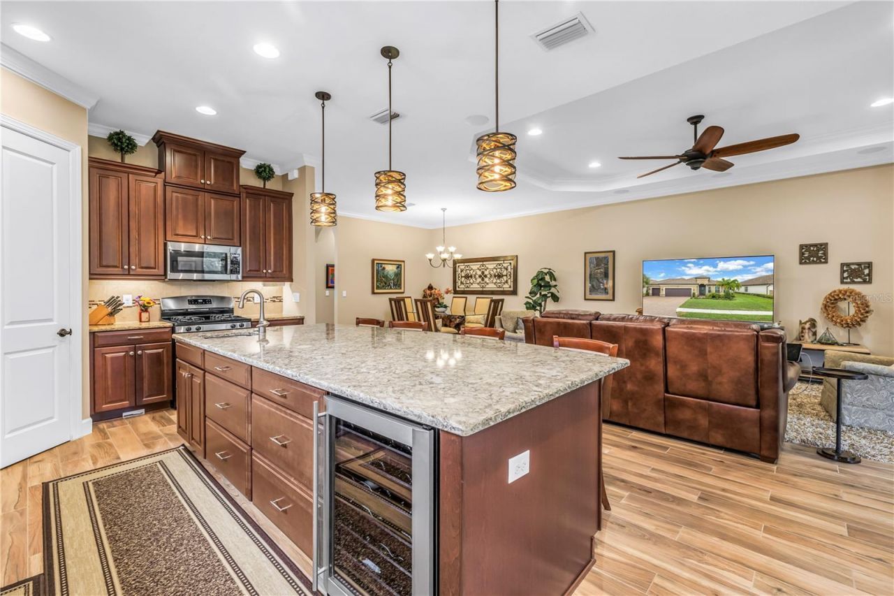 9912 Batchelder Terrace, Palmetto, FL 34221 Photo