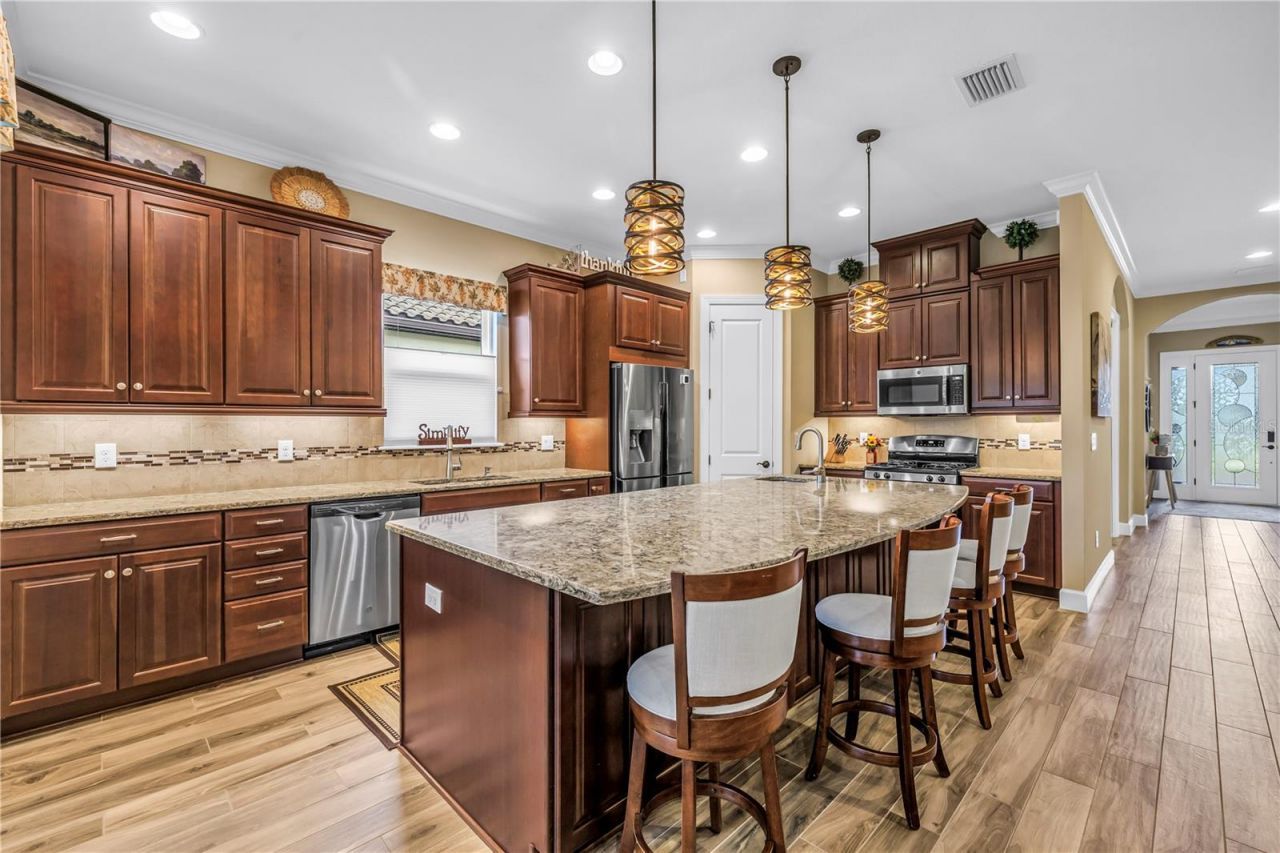 9912 Batchelder Terrace, Palmetto, FL 34221 Photo