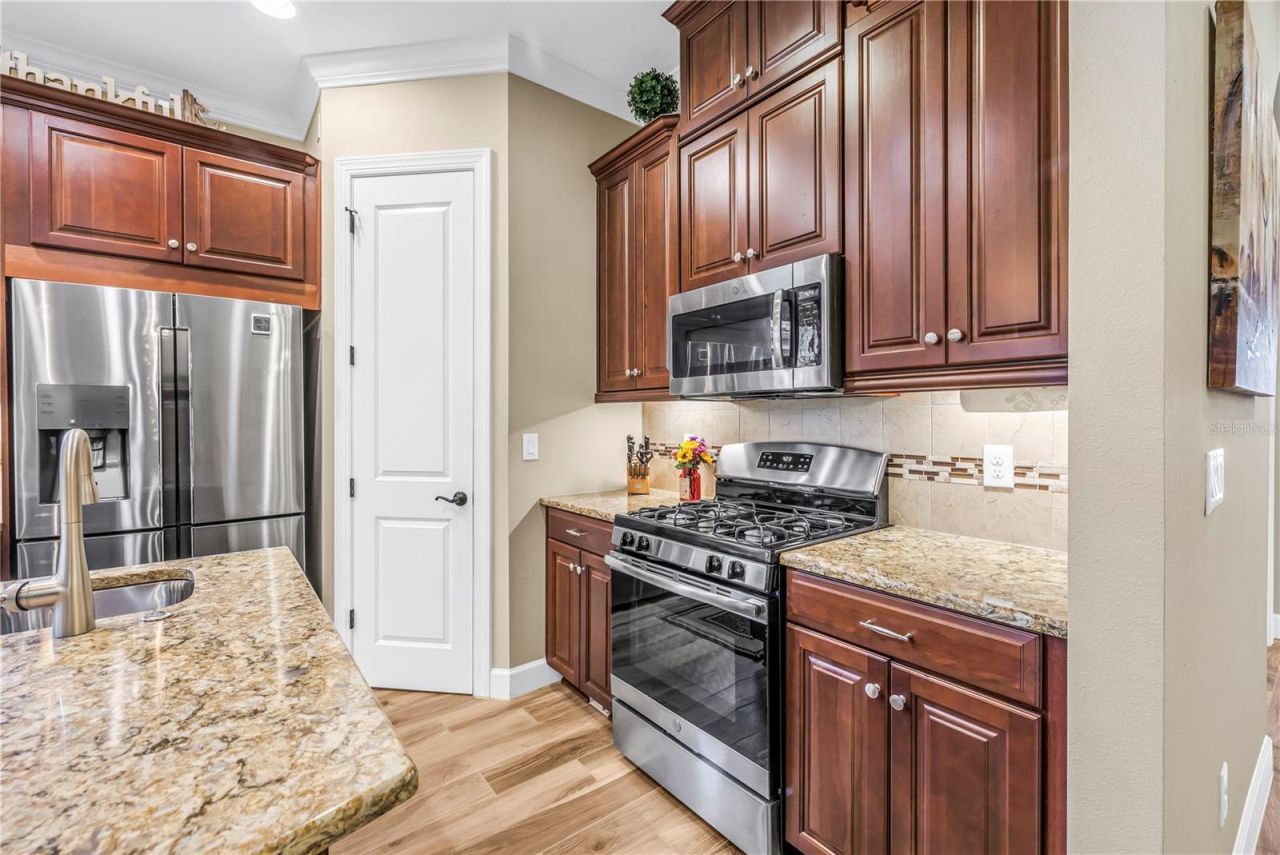 9912 Batchelder Terrace, Palmetto, FL 34221 Photo