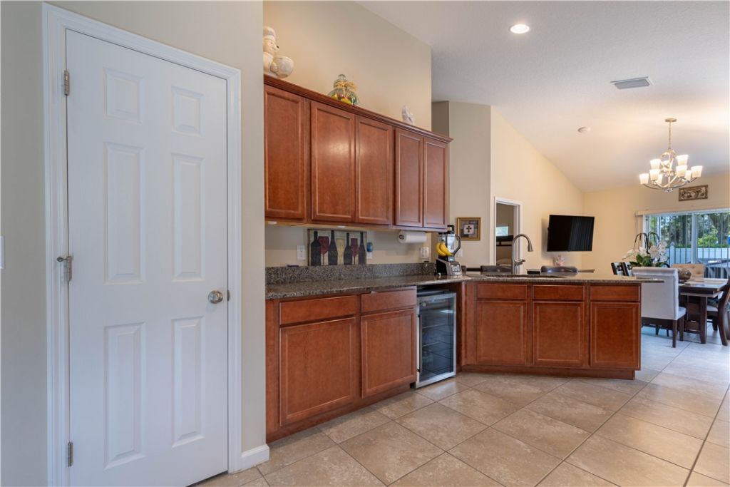 8195 Westfield Circle, Vero Beach, FL 32966 Photo