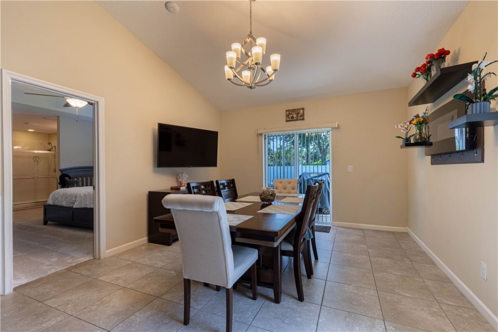 8195 Westfield Circle, Vero Beach, FL 32966 Photo