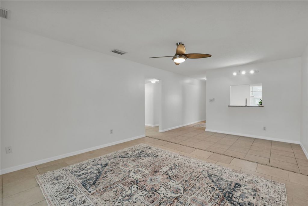 2302 Sunrise Boulevard, Unit 209, Fort Pierce, FL 34982 Photo