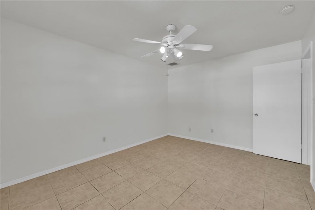 2302 Sunrise Boulevard, Unit 209, Fort Pierce, FL 34982 Photo