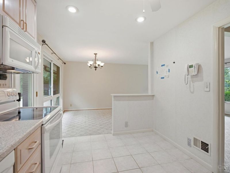 10789 Kinglet Circle, Montgomery, OH 45249 Photo 10