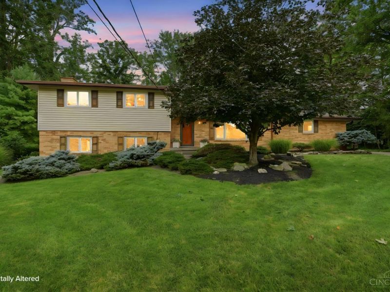 10789 Kinglet Circle, Montgomery, OH 45249 Photo 2