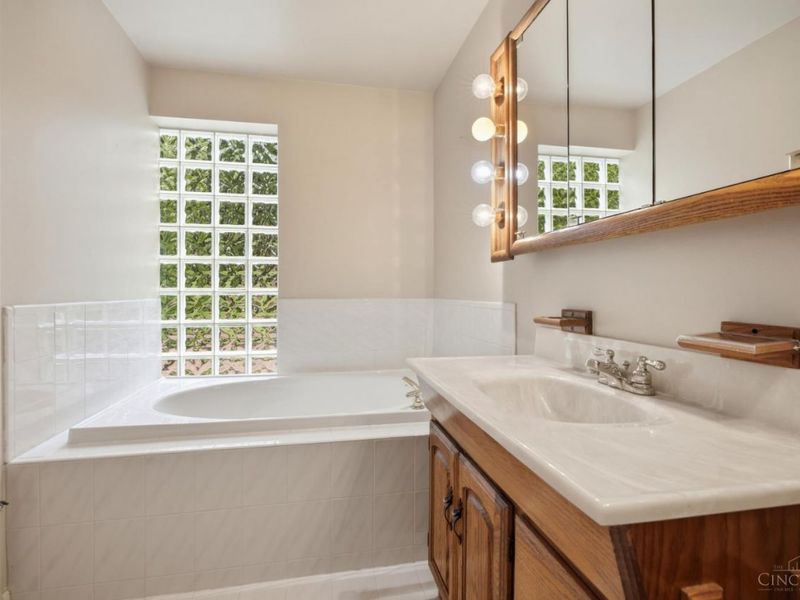 10789 Kinglet Circle, Montgomery, OH 45249 Photo 27