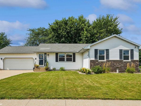 1200 Sioux Street, Burlington, IA 52601