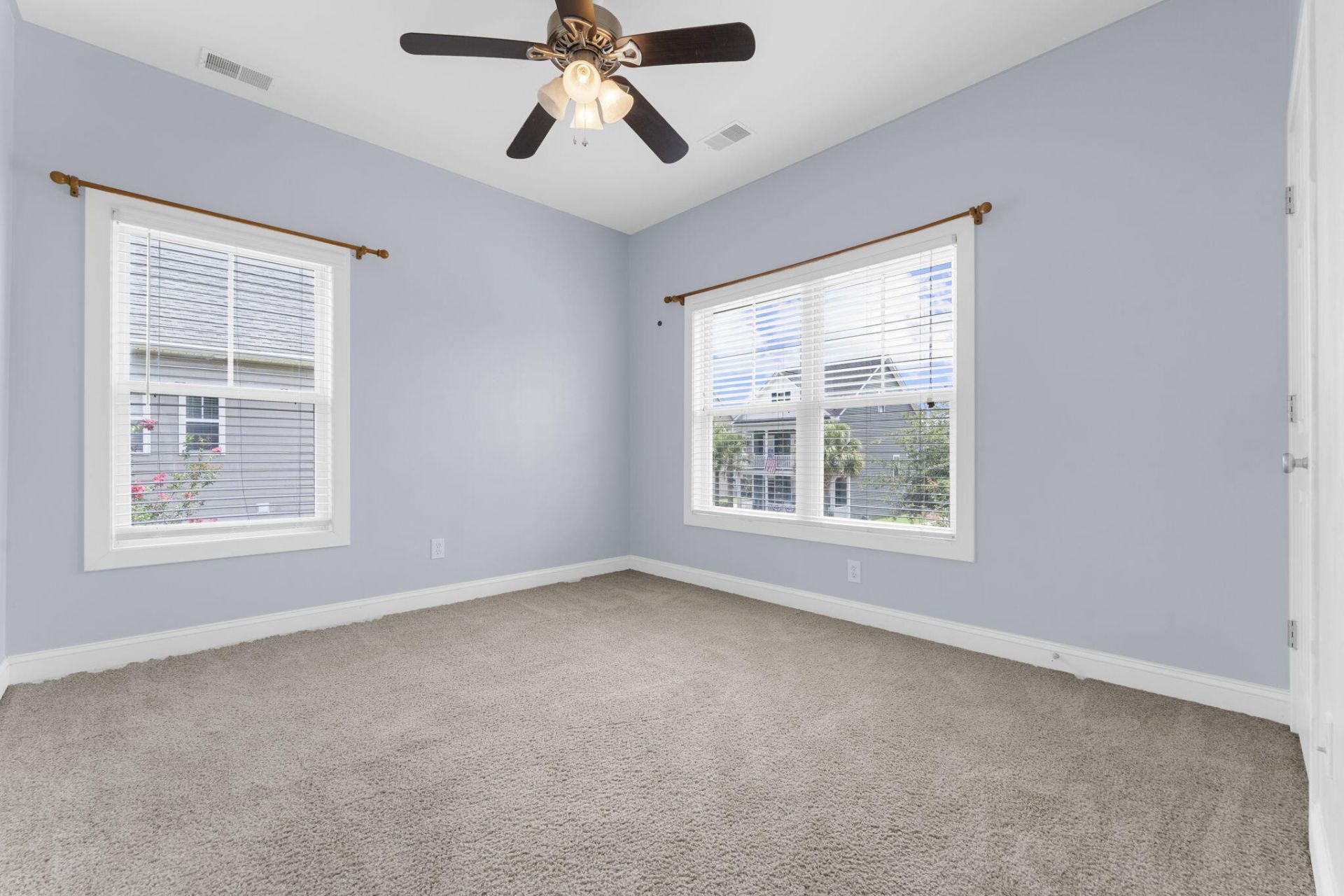 114 Pavilion Street Photo 33