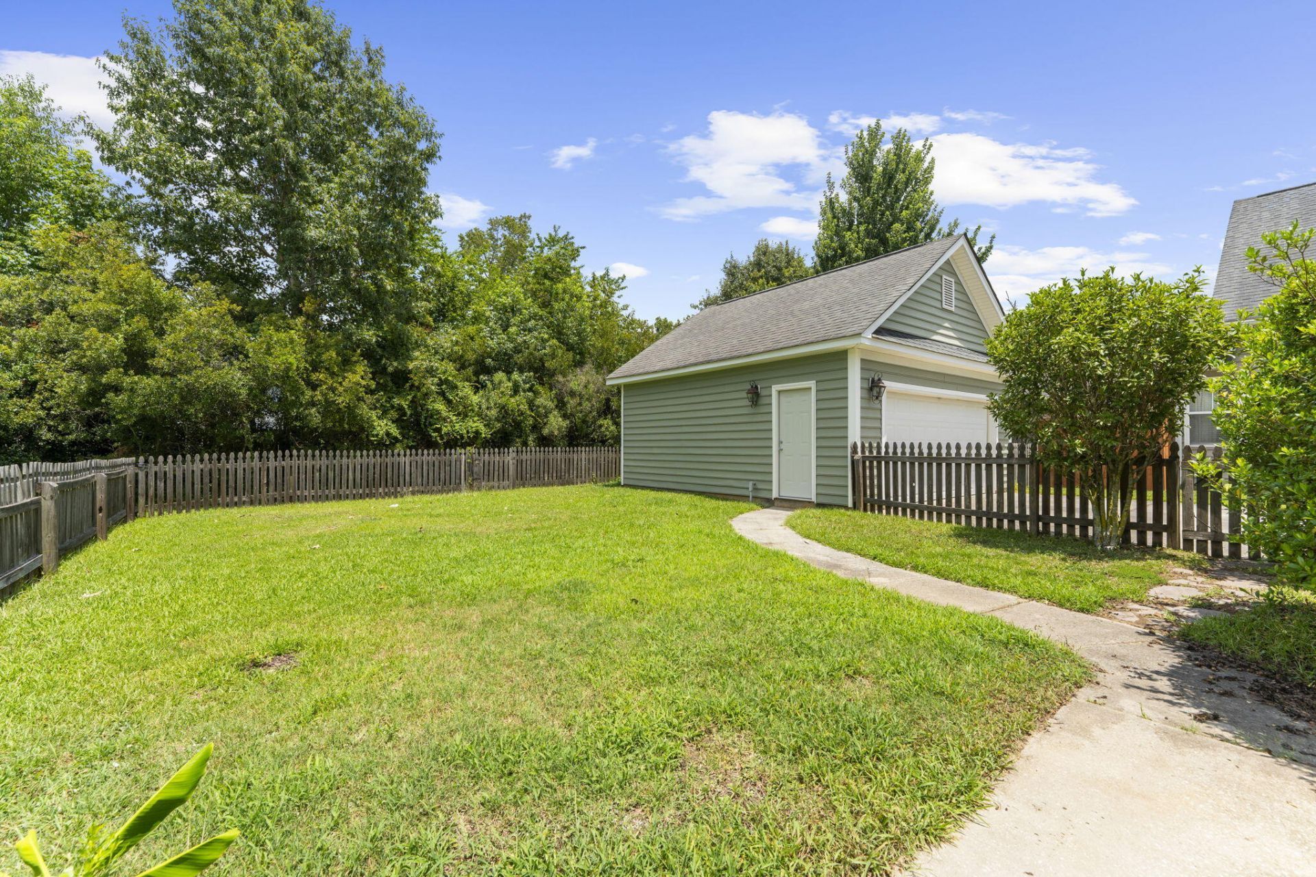 114 Pavilion Street Photo 44
