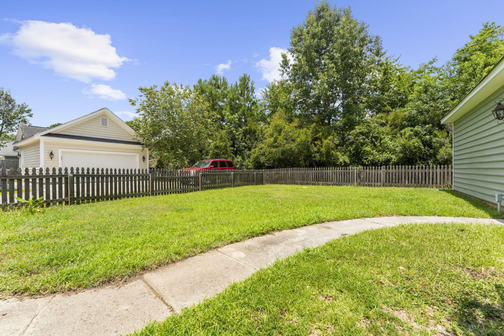 114 Pavilion Street Photo 45