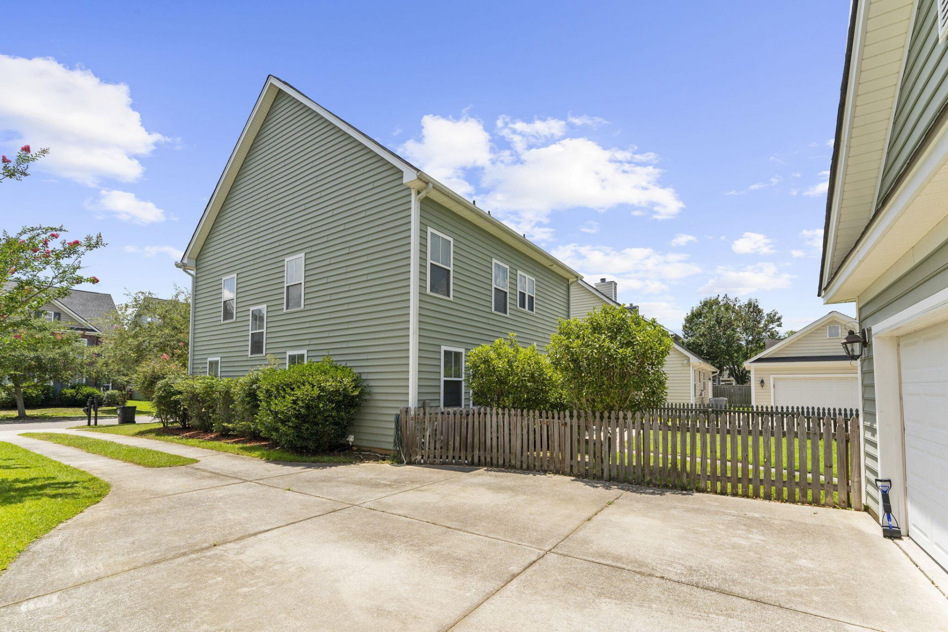 114 Pavilion Street Photo 47
