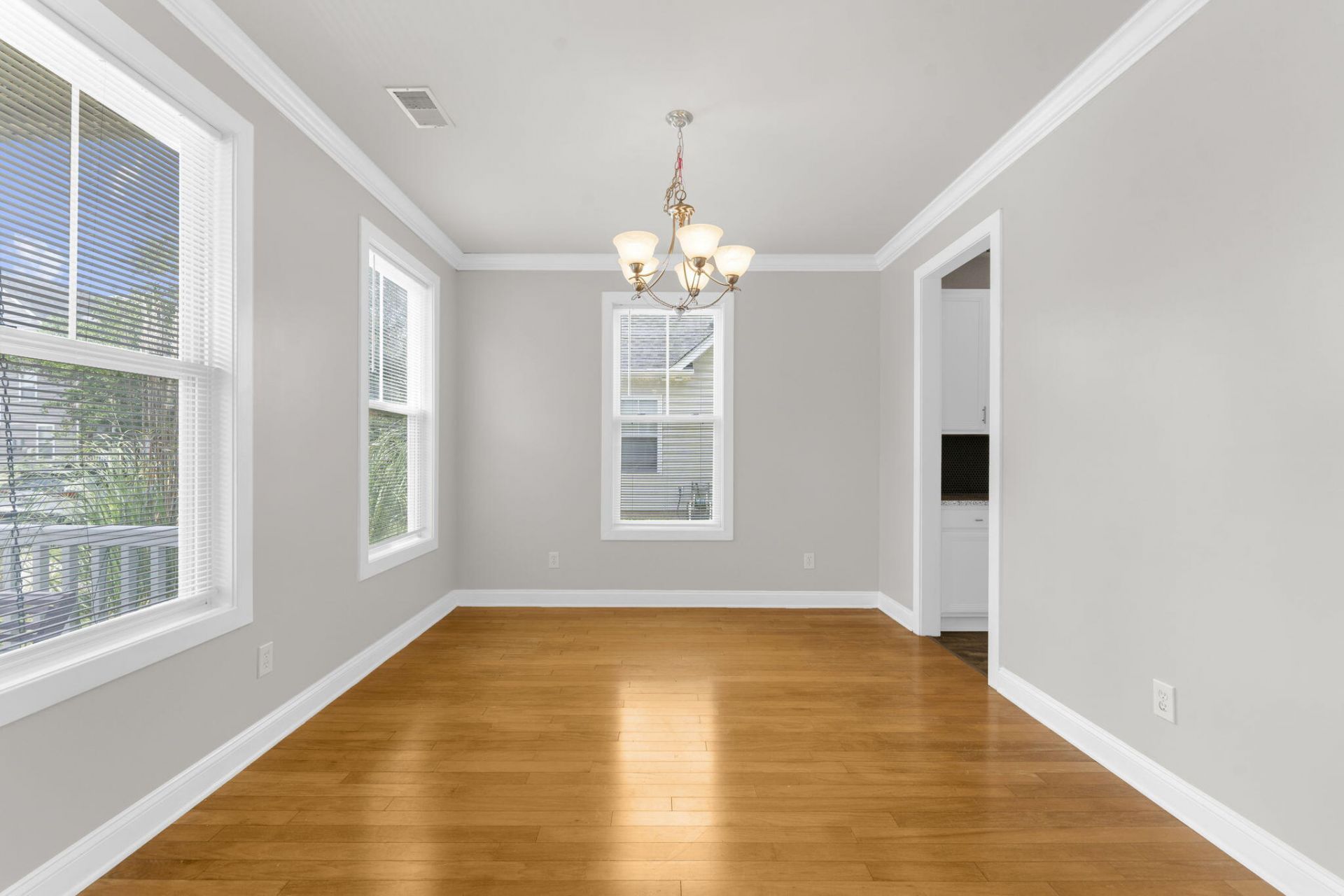 114 Pavilion Street Photo 8