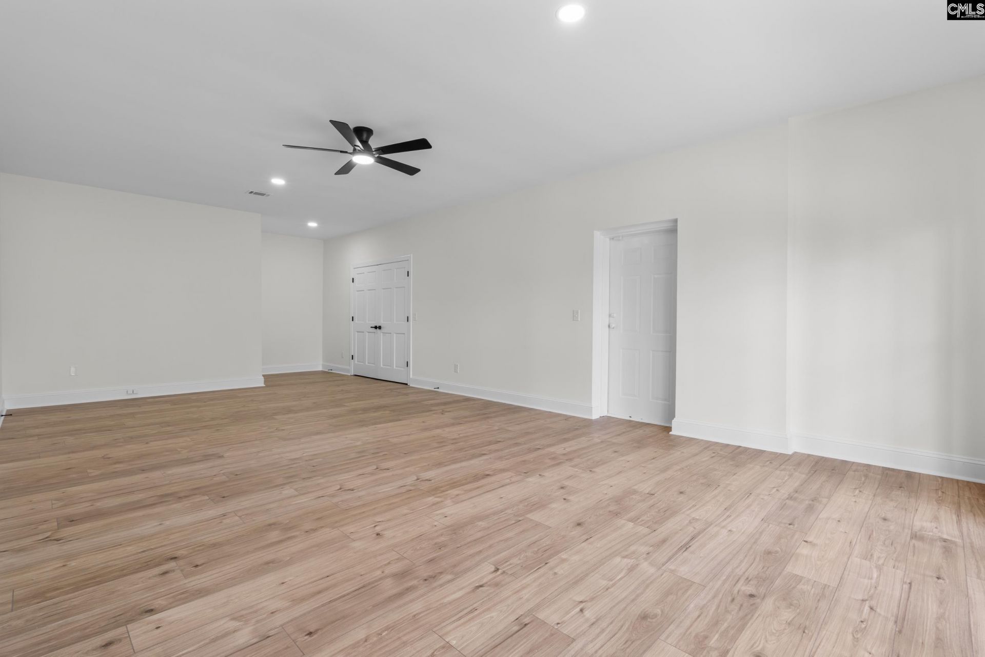 104 Birkdale Court  Photo 32