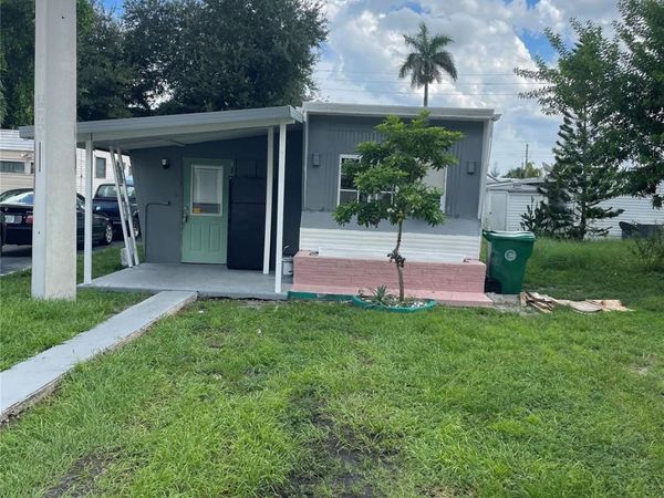 8556 Berkley Drive, Davie, FL 33324