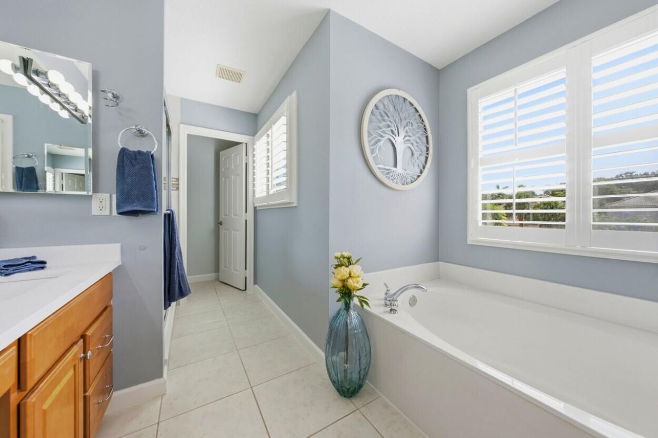8212 Calterra Drive, Palm Beach Gardens, FL 33418 Photo