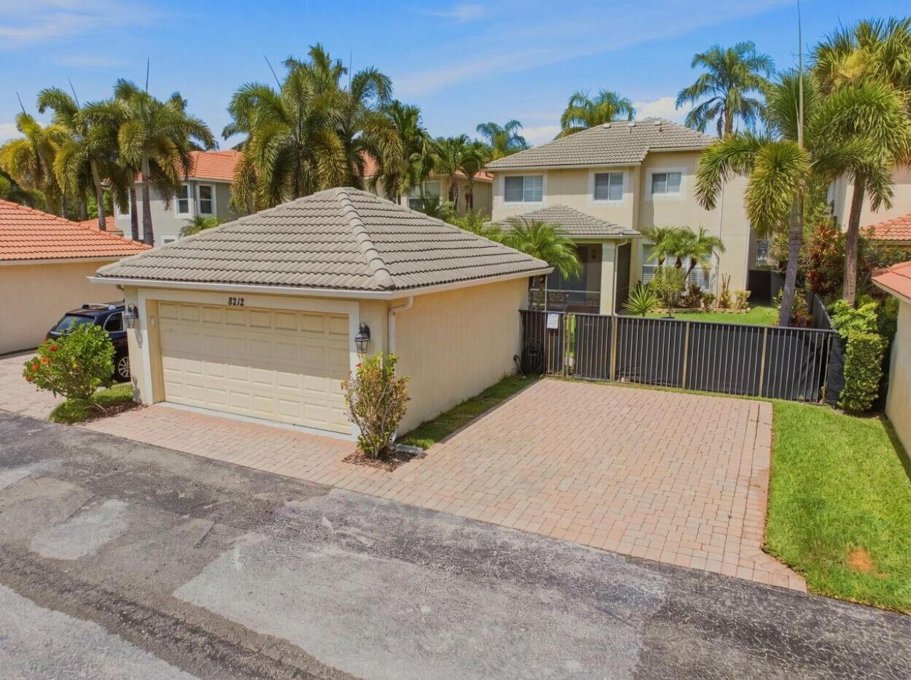 8212 Calterra Drive, Palm Beach Gardens, FL 33418 Photo