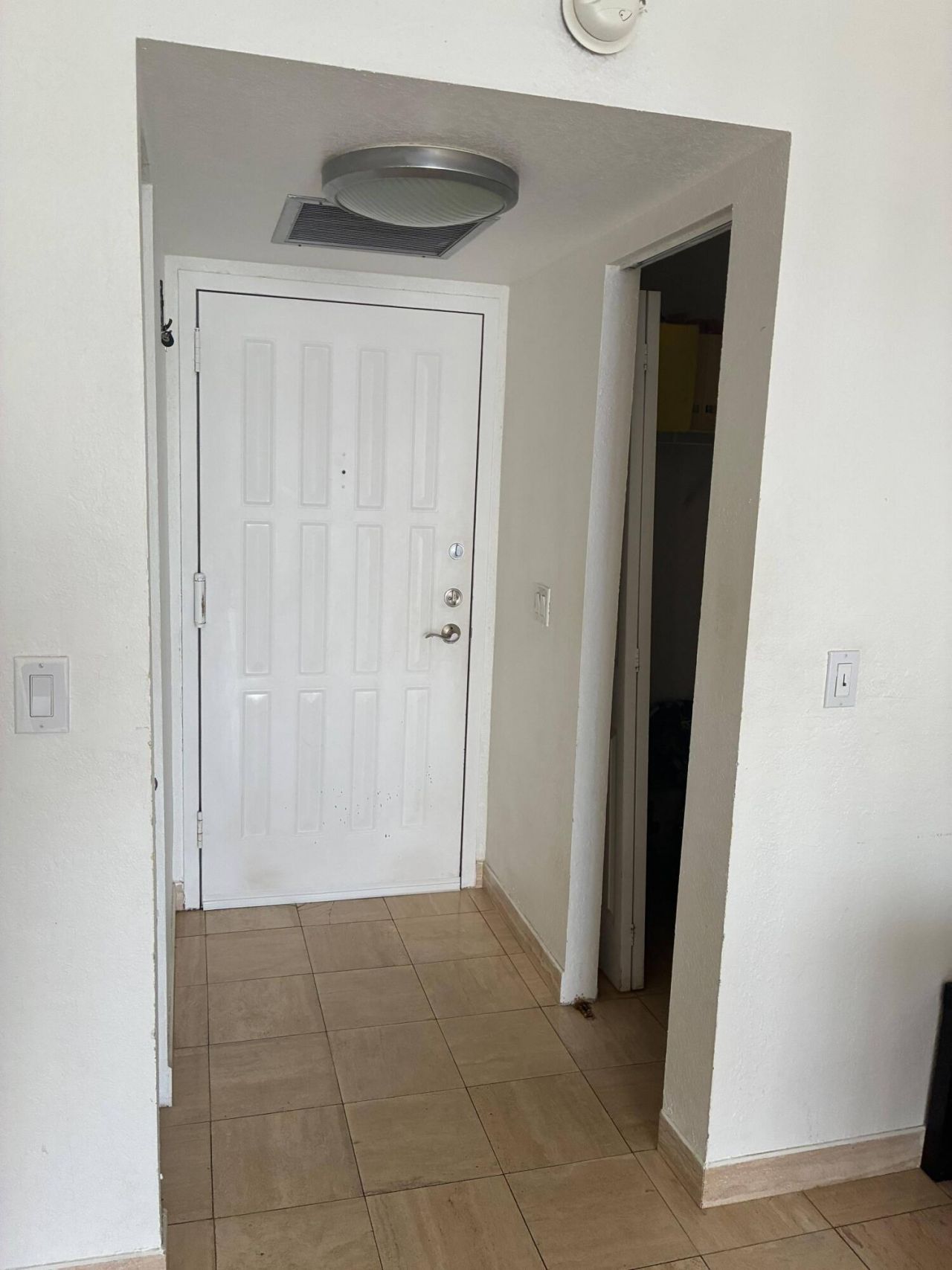 400 Leslie Drive, Unit 502, Hallandale Beach, FL 33009 Photo