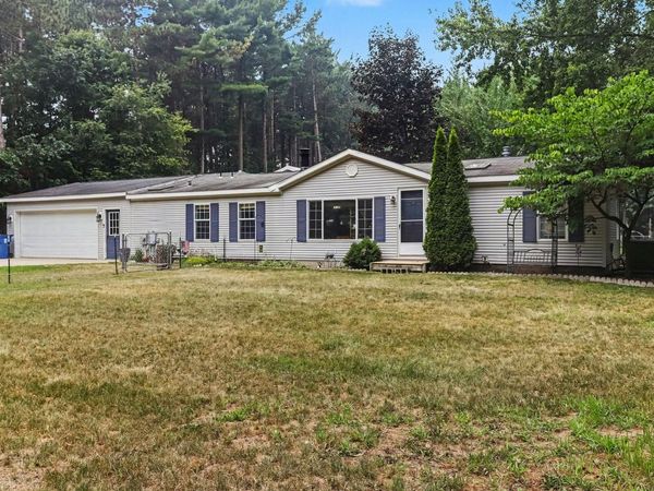 6690 Dennison Road, Plainwell, MI 49080