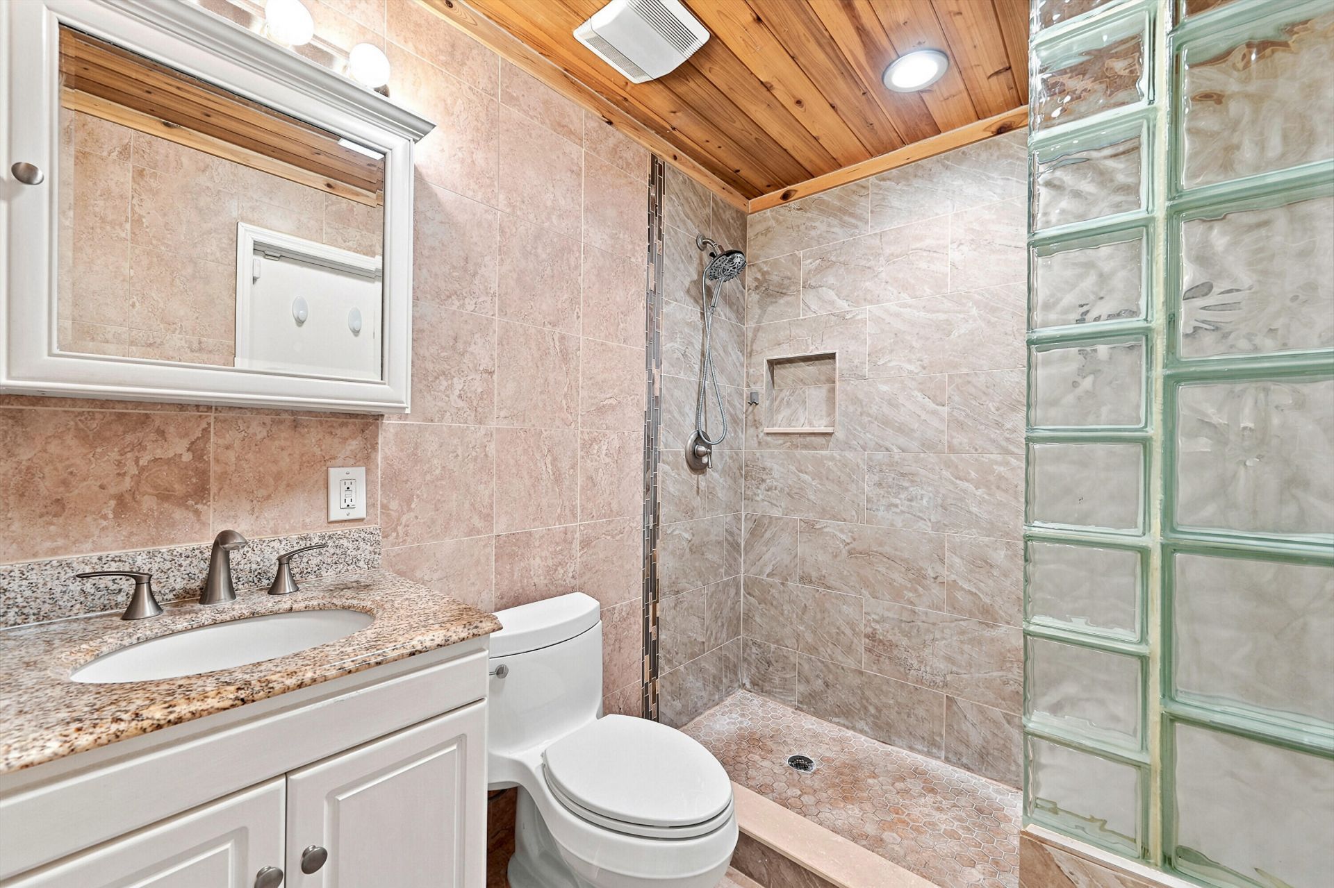 5831 NW 56th Place, Tamarac, FL 33319 Photo