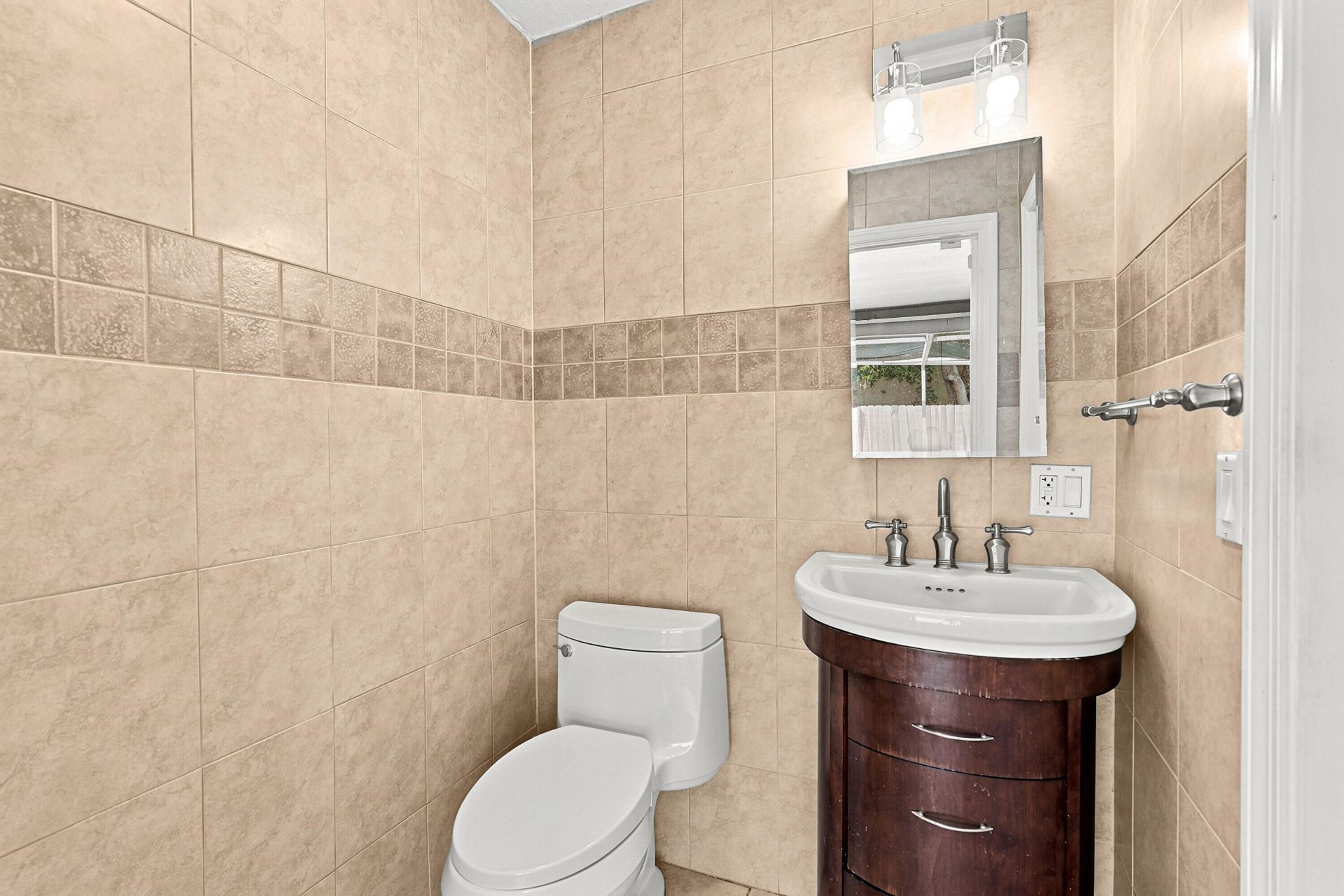 5831 NW 56th Place, Tamarac, FL 33319 Photo