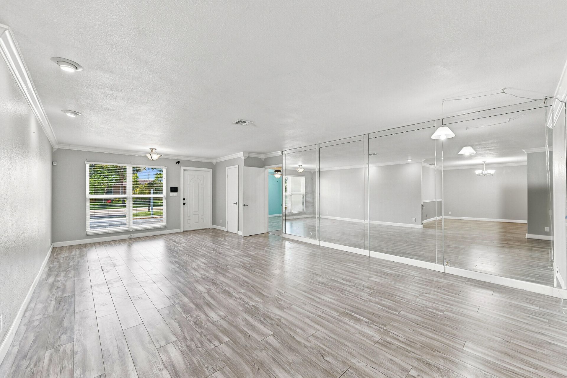 5831 NW 56th Place, Tamarac, FL 33319 Photo