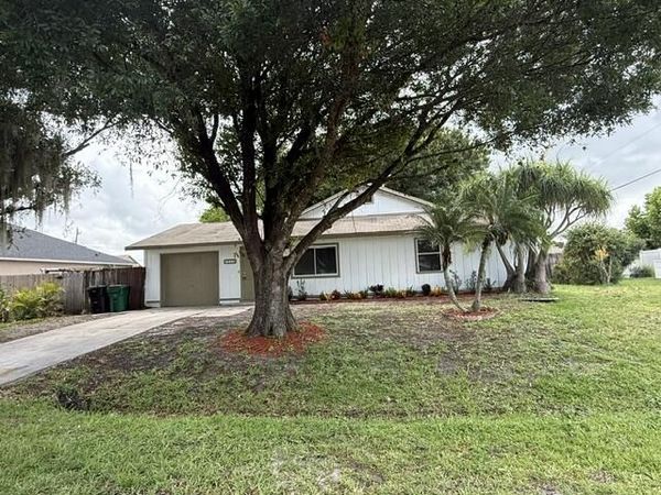 2008 SW Hampshire Lane, Port St. Lucie, FL 34953