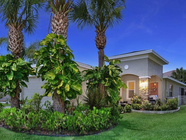 742 NW LEONARDO Circle, Port St. Lucie, FL 34986