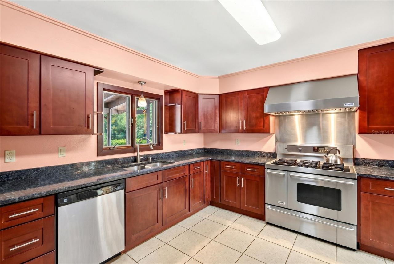 10848 N Dragonis Drive , Dunnellon, FL 34433 Photo