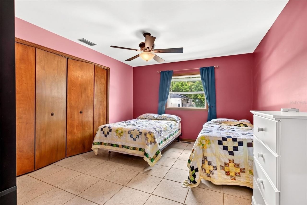 10848 N Dragonis Drive , Dunnellon, FL 34433 Photo