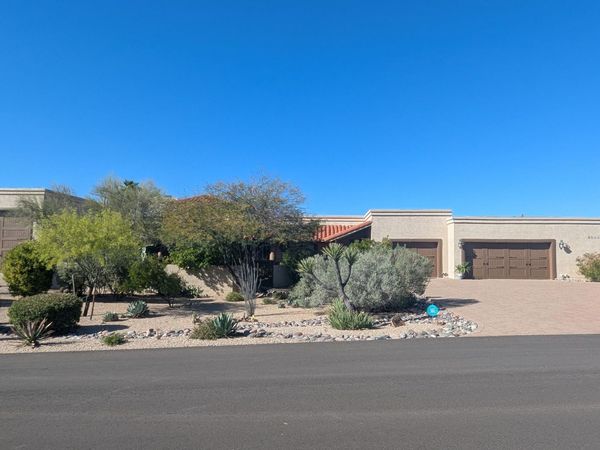 8944 E LAZYWOOD Place, Carefree, AZ 85377