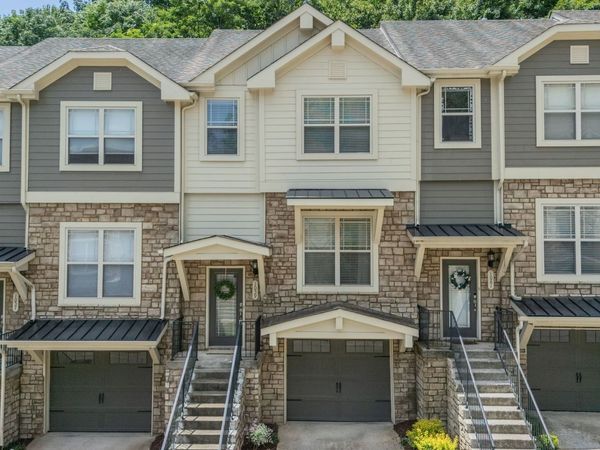 1059 Woodbury Falls Dr, Nashville, TN 37221