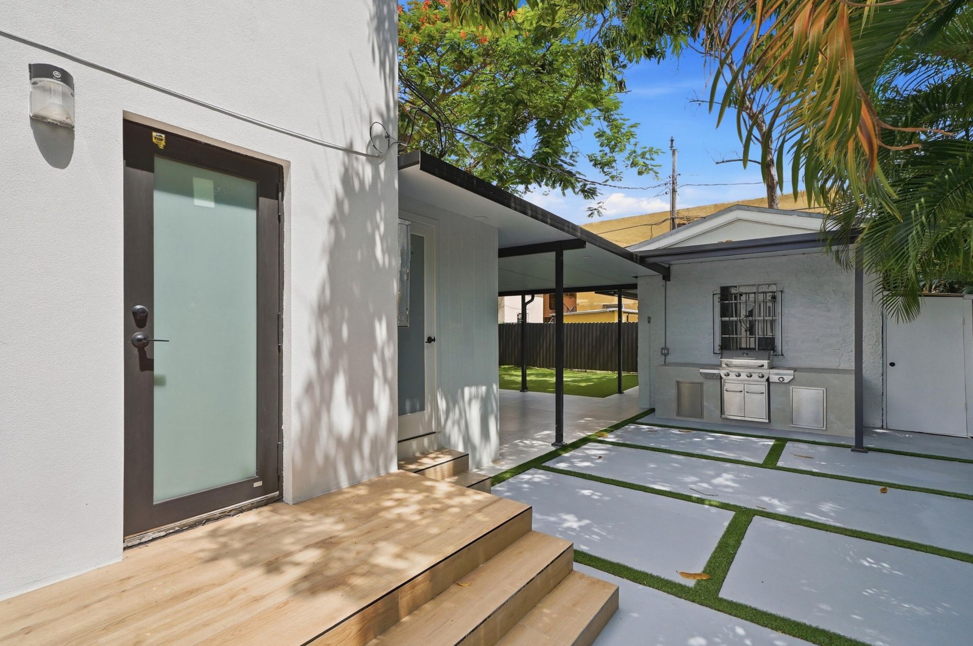 2239 SW 10th Street, Miami, FL 33135 Photo