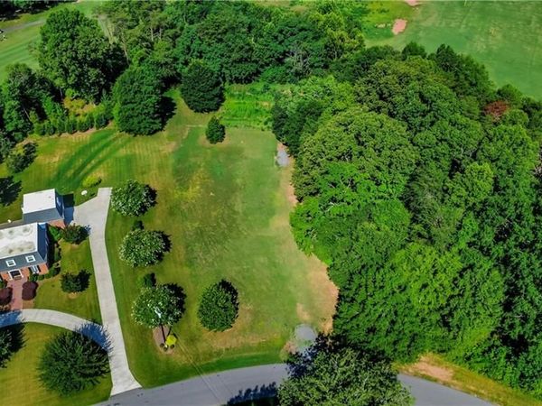 126 Hogan Drive , Stoneville, NC 27048