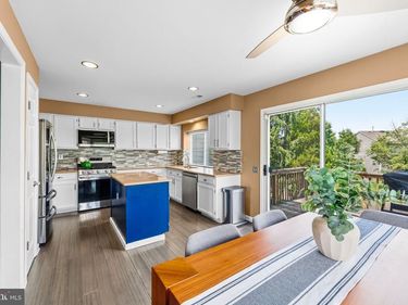 9 LILYBERRY PLACE, DELRAN, NJ 08075