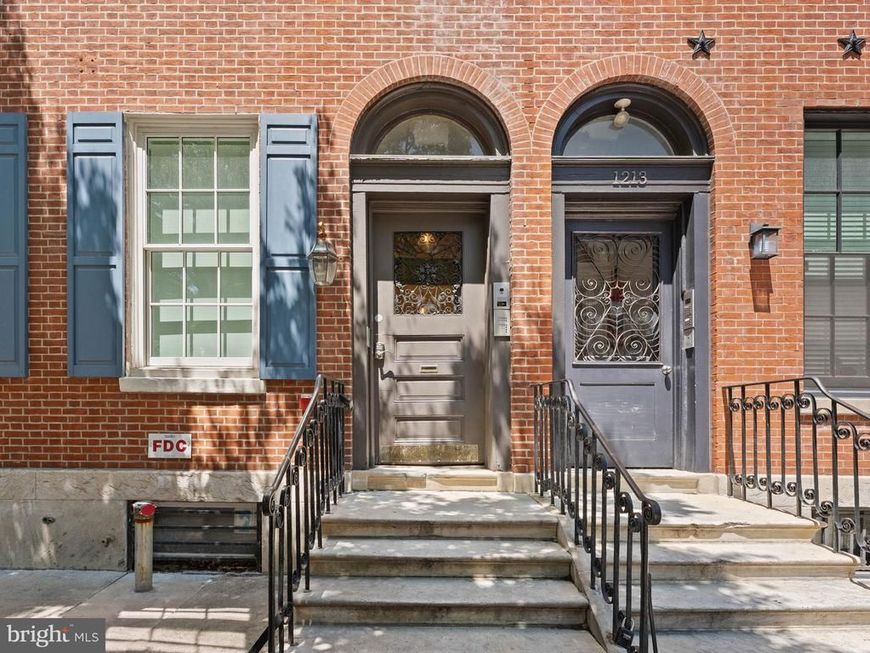 1215 Spruce Street, Unit 302, Philadelphia, PA 19107 Main Photo