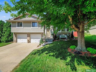 8810 N 82nd Avenue, Omaha, NE 68122
